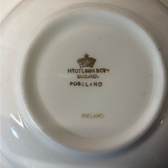 Vintage Myott, Son & Co. Floral Earthenware Bowl - Picture 8 of 10